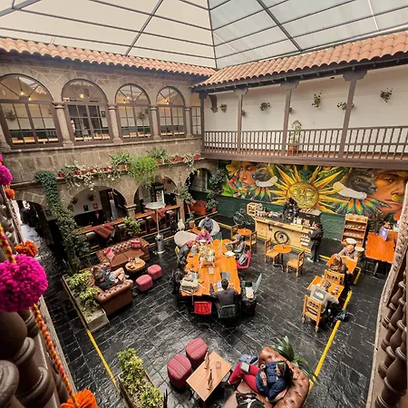 Black Llama Hostel Cusco